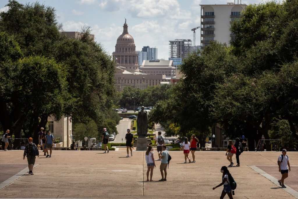 UT-Austin’s presidency goes vacant amid growing challenges for Texas public university leaders