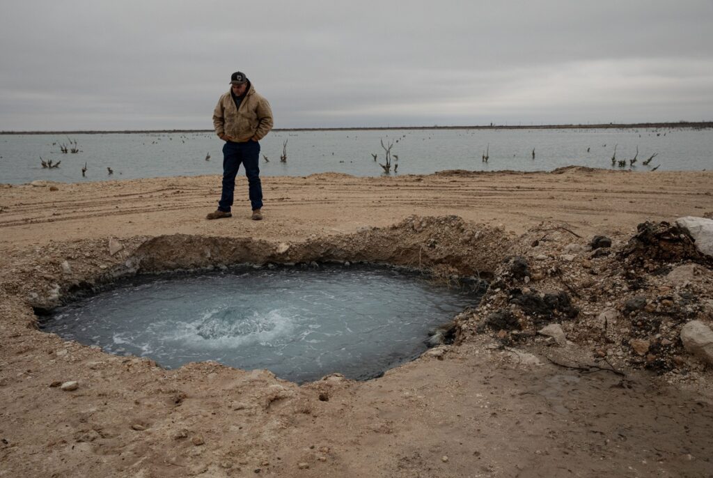 Texas regulators grapple with a growing problem: old oil wells leaking polluted water