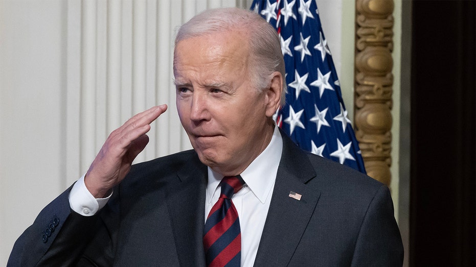 Biden’s ‘autopen signature’ appears on most official docs, raising concerns over who controlled the WH: report